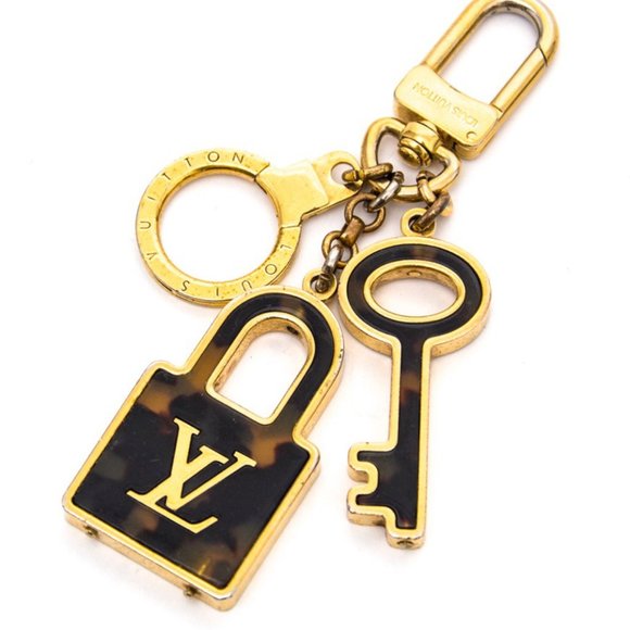 Louis Vuitton Accessories - Authentic Louis Vuitton Confidence Key Holder